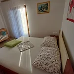 Lana * Pula