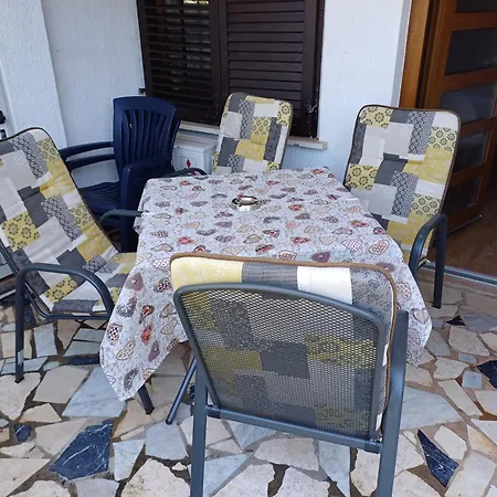 Lana דירה