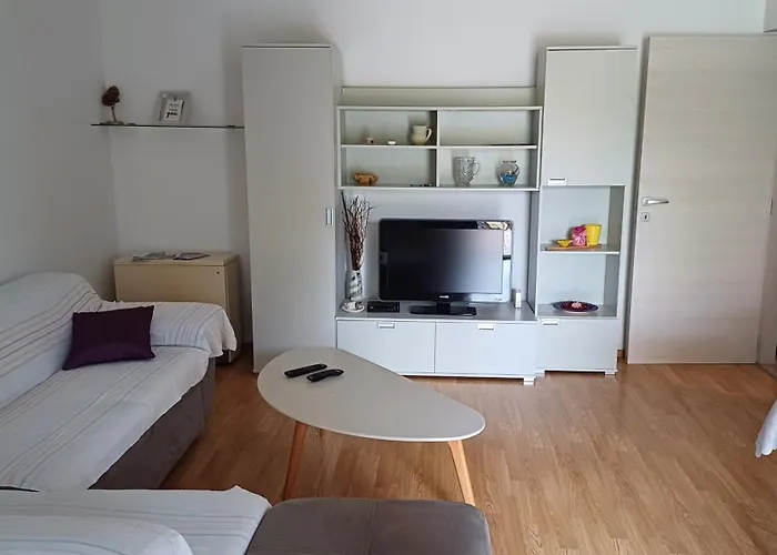 Lana Appartement Pula